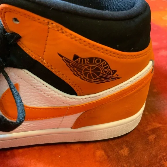 NIKE AIR JORDAN 1 MID - Shattered Backboard Starfish Black/Orange - Size 8